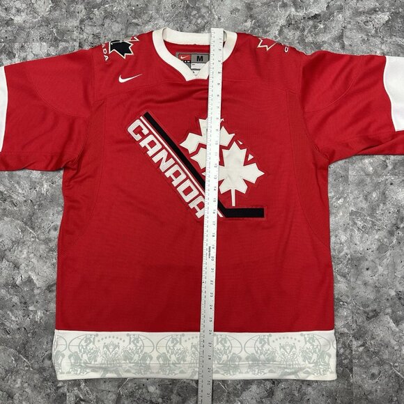 Team Canada 2011 World Juniors Alternate Nike Jersey M Red White - Picture 8 of 8
